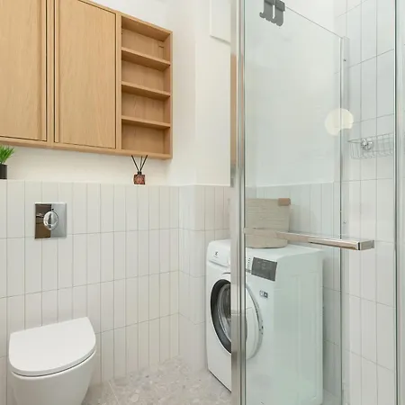 Modern & Bright With Garden By Rent Like *